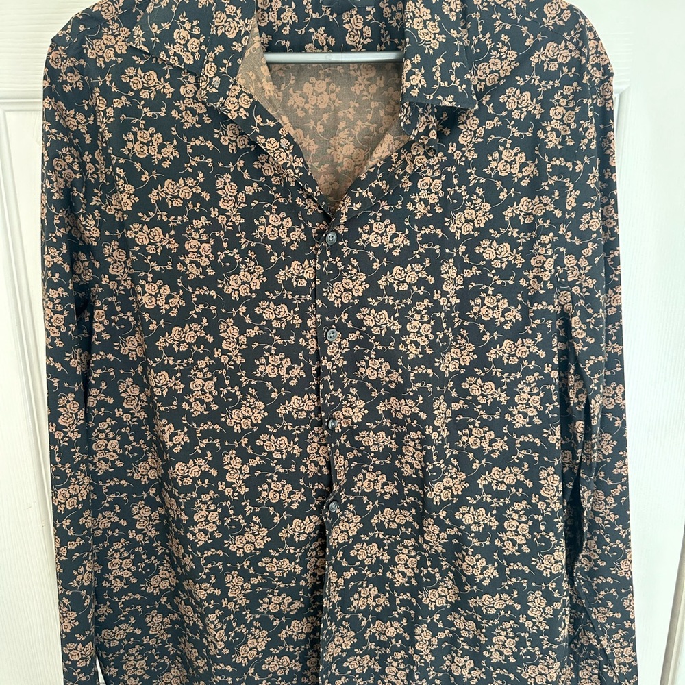 Express Men’s Floral Button-Up Shirt